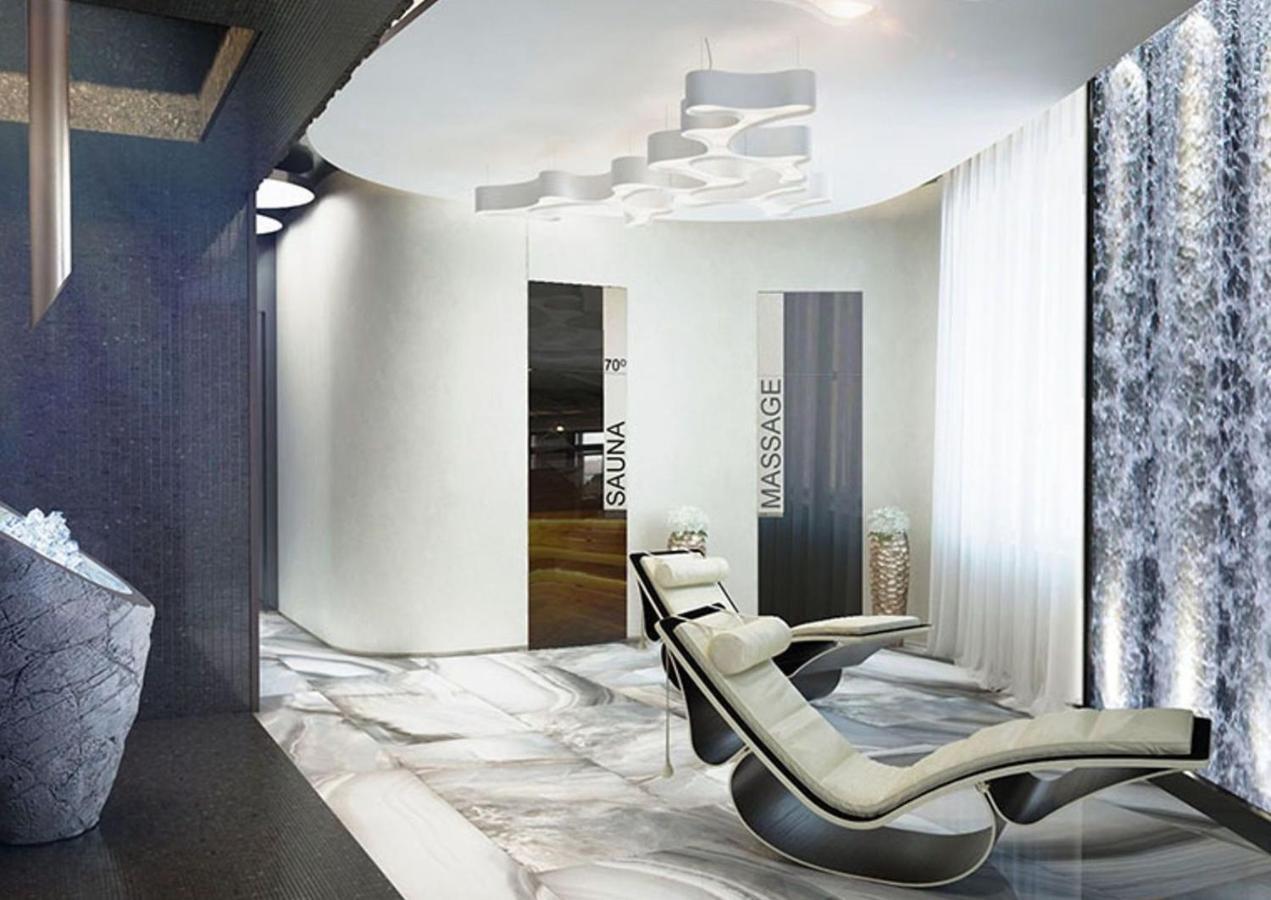 Royal Tower Luxurious Smart Residence Kiev Esterno foto